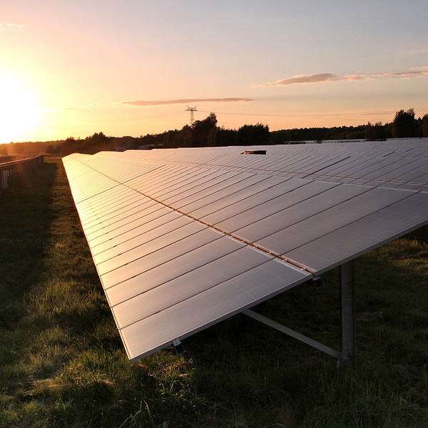 Solarpack adquiere dos plantas solares en Perú