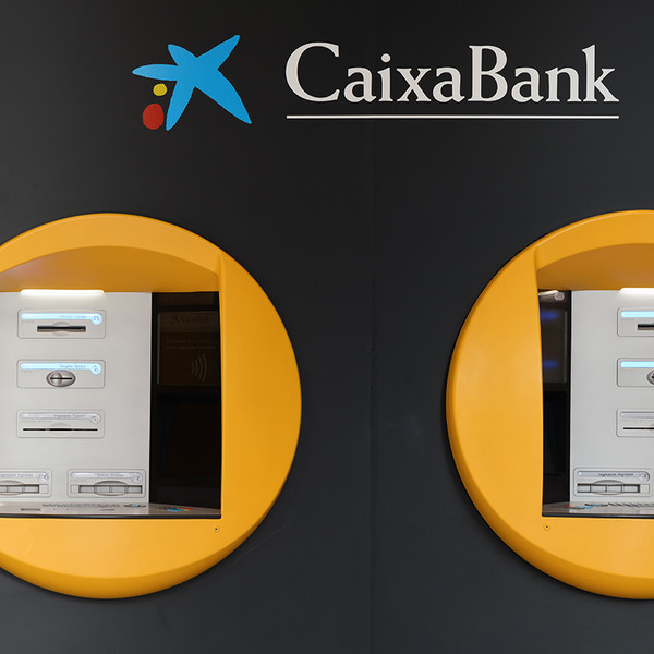 CaixaBank renueva el certificado de calidad AENOR por su red de Banca Internacional